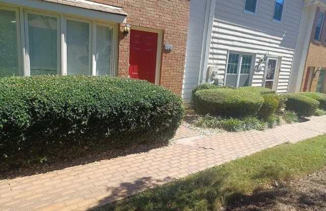 110 Holcomb Ferry Road