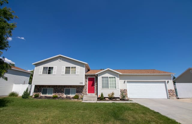 1556 N 1900 W - 1556 N 1900 W, Lehi, UT 84043