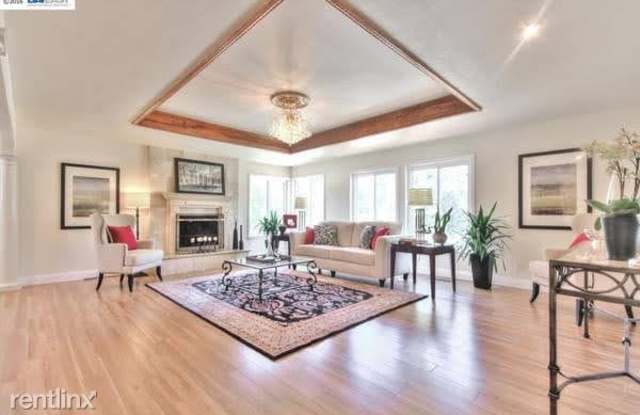18096 Lamson Rd