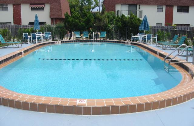 625 N Halifax Ave -6