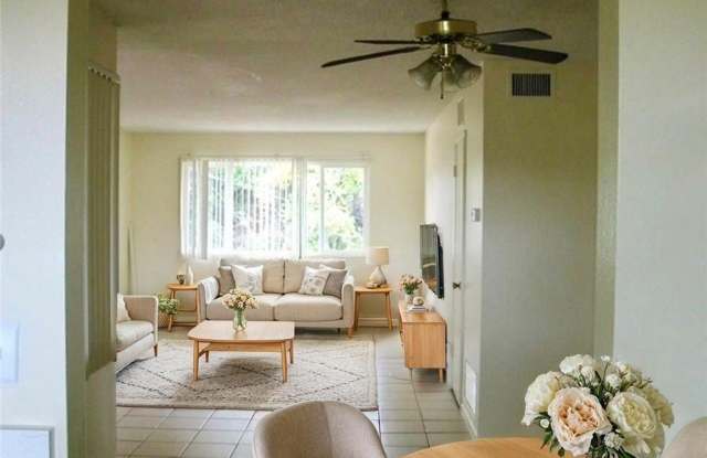 Photo of 22855 Vanowen Street