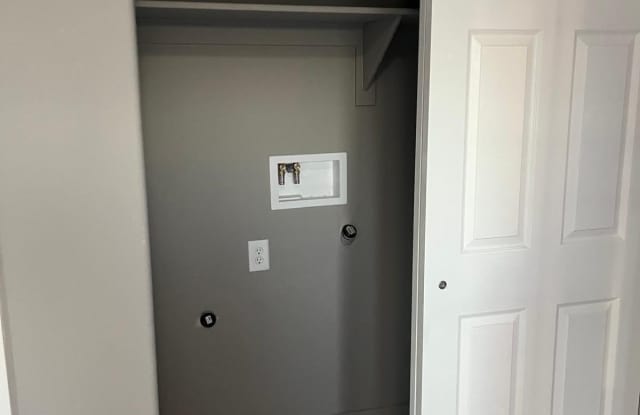 237 E 25th Street unit: 1