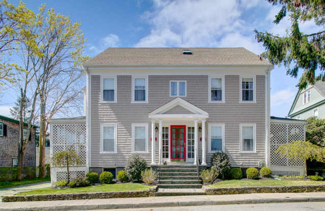 51 Powel Ave