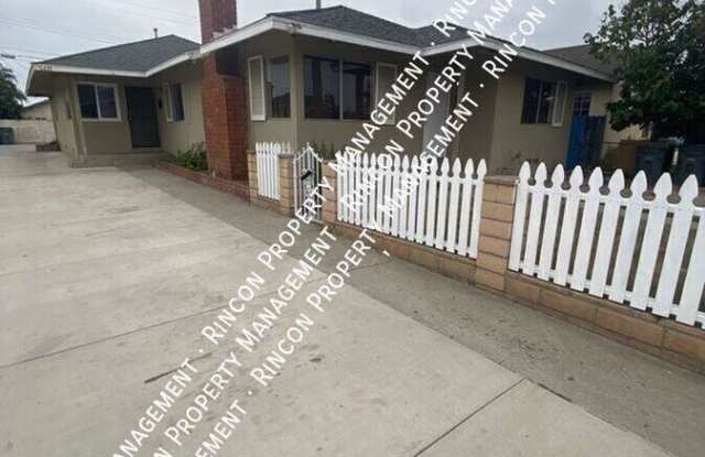 5419 Roland Way