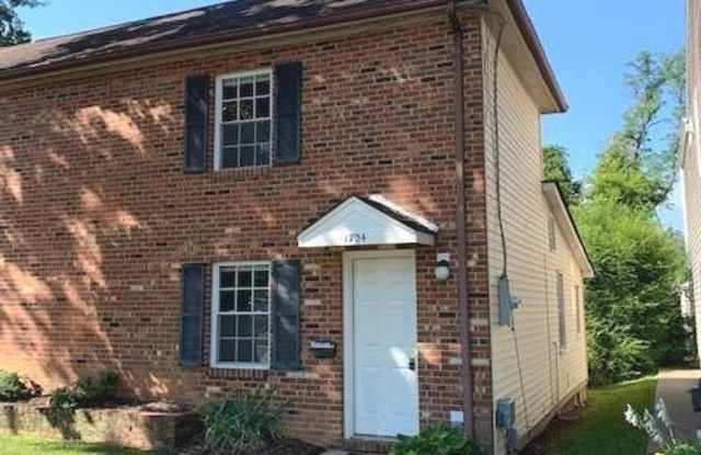 1704 WASHINGTON Avenue