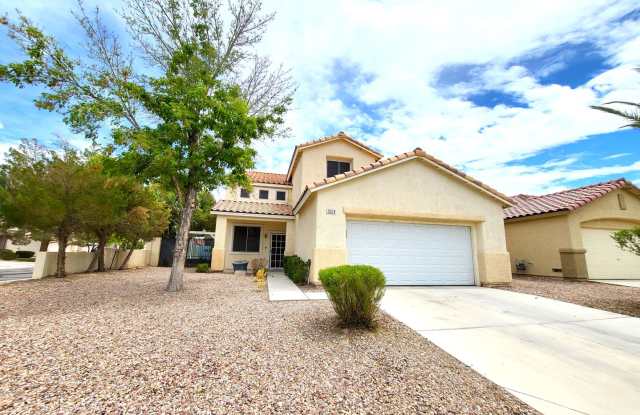 4 Bedroom House, Private Pool, Large Pets Welcome