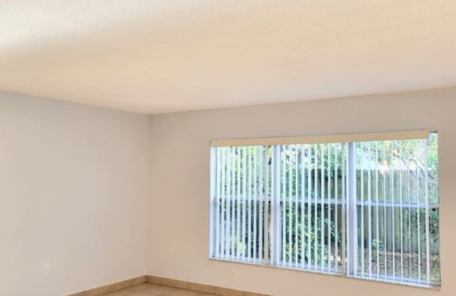 Very Spacious 4 BD /2.5BA Home with Loft area, oversize master suite and new Stainless Steel Appliances!