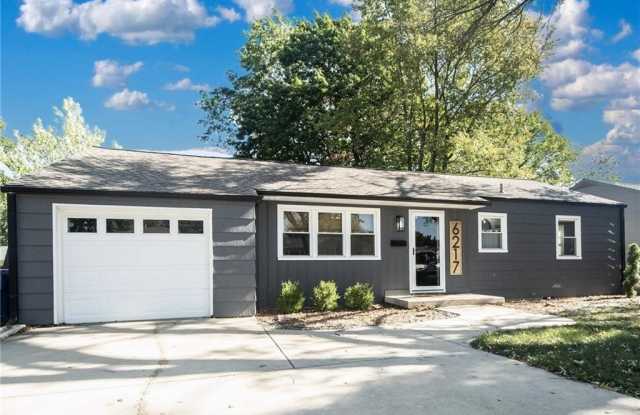 Photo of 6217 Glenwood Street