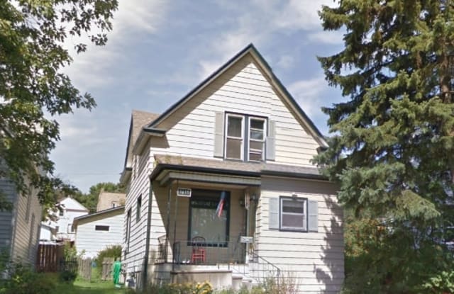 1615 E 5th St - 1615 East 5th Street, Duluth, MN 55812