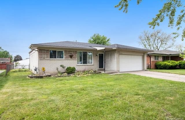 35473 GARRET Drive - 35473 Garret Drive, Macomb County, MI 48035