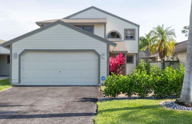 13283 Bedford Mews Court