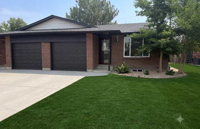 250 North 11th Court