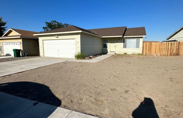 346 Emigrant Way - 346 Emigrant Way, Fernley, NV 89408