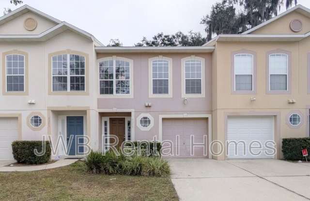 8255 Halls Hammock Ct