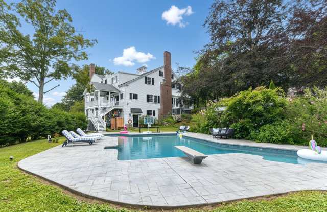 135 Bridge Street - Historic Luxury in Manchester-by-the-Sea