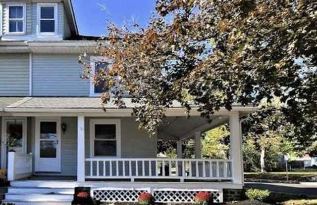 Photo of 326 N 5TH ST