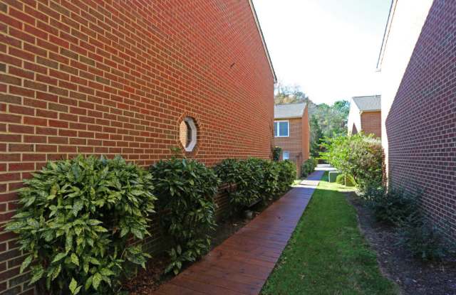 Colony Wood Townhomes