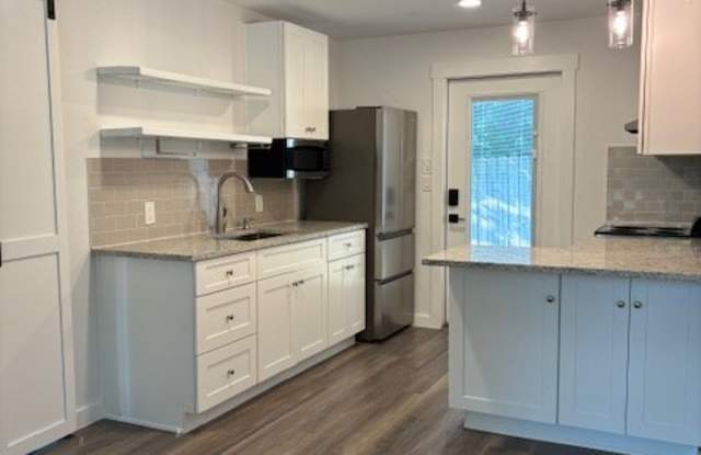 Photo of 411 8th Street