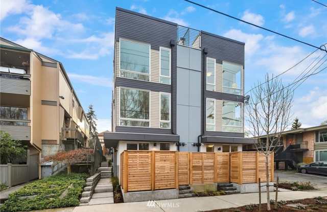 Photo of 2Bd/1.75Ba Seattle Townhouse
