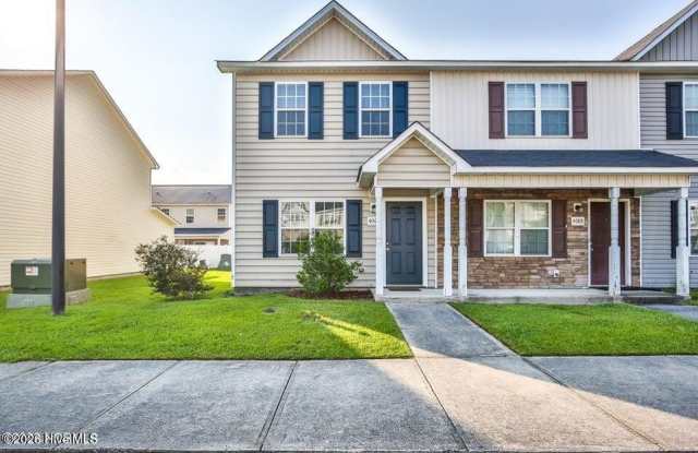 4001 Banister Loop