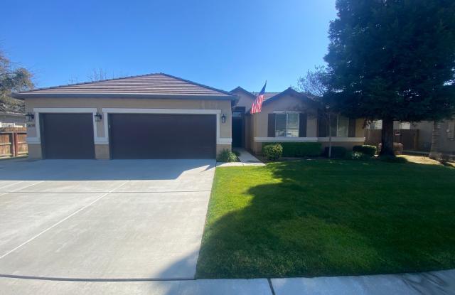 Beautiful 4 bedroom in NW Visalia area! Call us for details! Will be available soon! - 2638 North Boise Street, Visalia, CA 93291