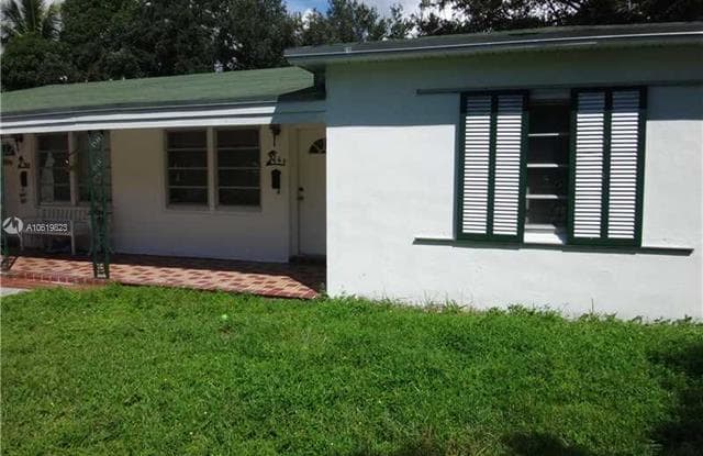 967 NE 122 ST - 967 NE 122nd St, North Miami, FL 33161