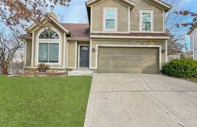 5201 Lakecrest Dr