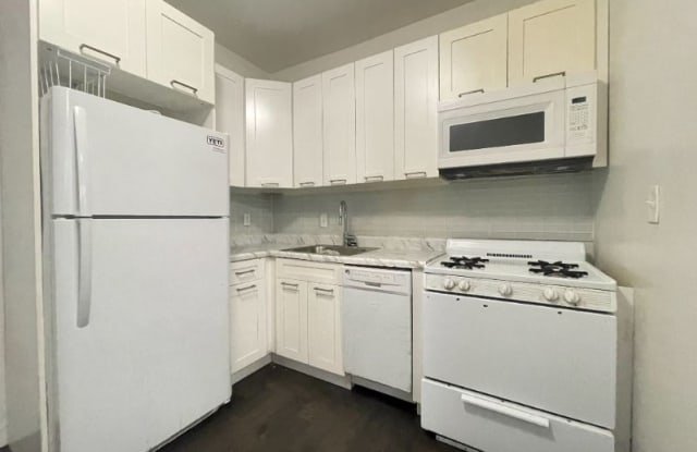 29 Bartholdi Ave 2E - 29 Bartholdi Avenue, Jersey City, NJ 07305