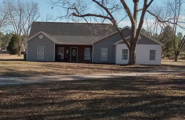 Photo of Charming 4BR House in Brooklet