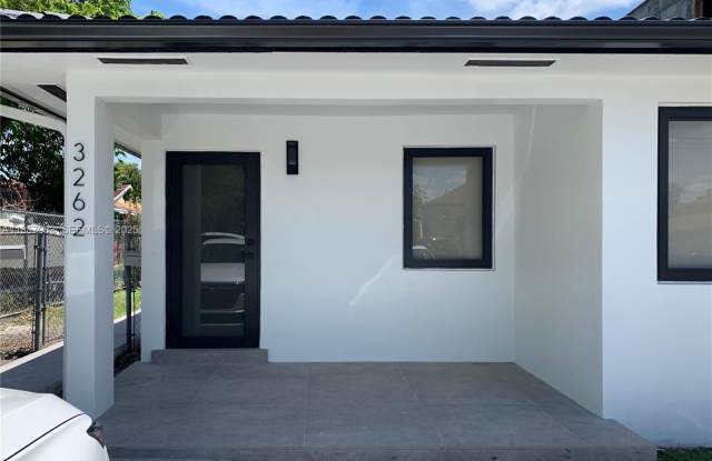 Photo of 3262 SW 23rd Ter