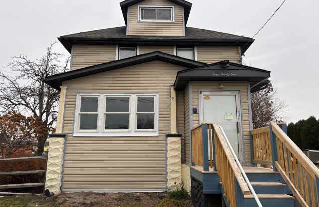 131 HULMEVILLE Avenue