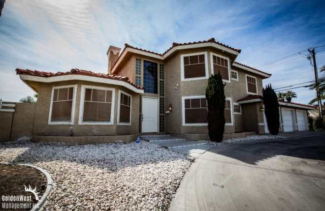 3013 West Oakey Boulevard