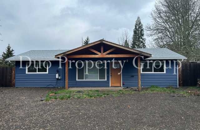 Updated South Eugene Home with Large Yard