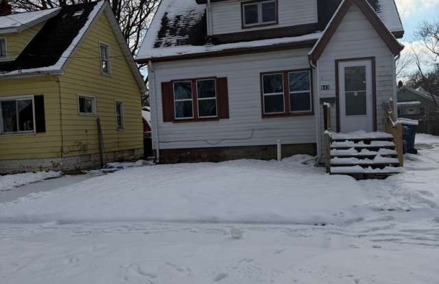 Photo of 3 bedroom Home Lower credit scores accepted with proof of income!!