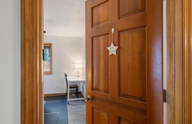 Photo of 1711 West Koch Street - MTN EARTHunit 43