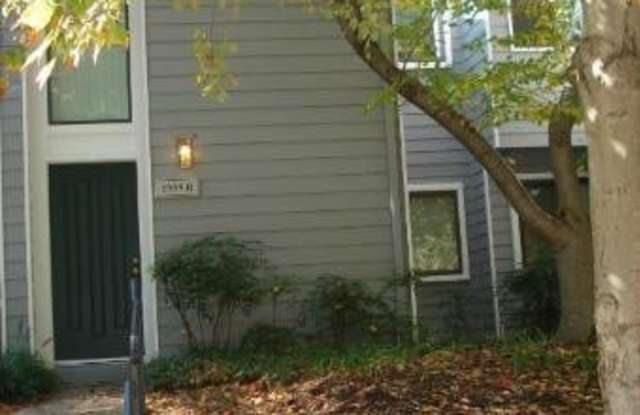 1935 VILLARIDGE DRIVE