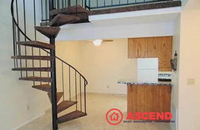 Cute 2 Bedroom Off Stockdale Hwy and California Ave!