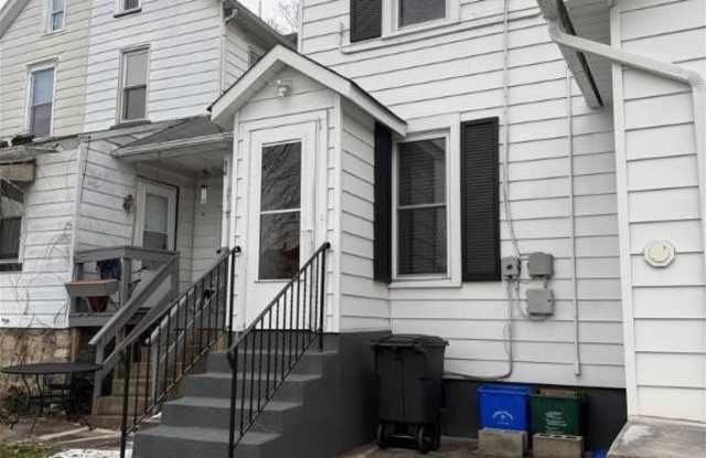 Photo of 1403 Center Street