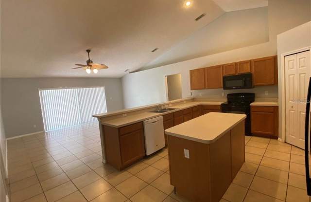 1844 Summit Oak Circle