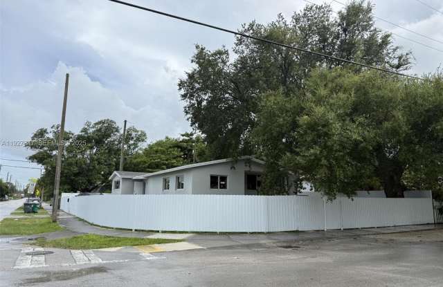 Photo of 800 NW 67th St