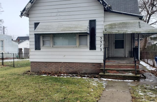 3373 Maple St - 3373 Maple Street, Toledo, OH 43608