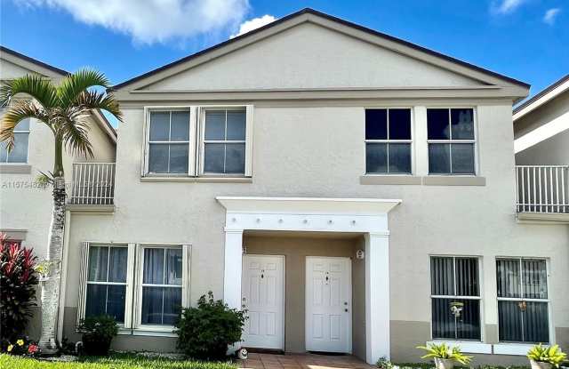 9203 Fontainebleau Blvd