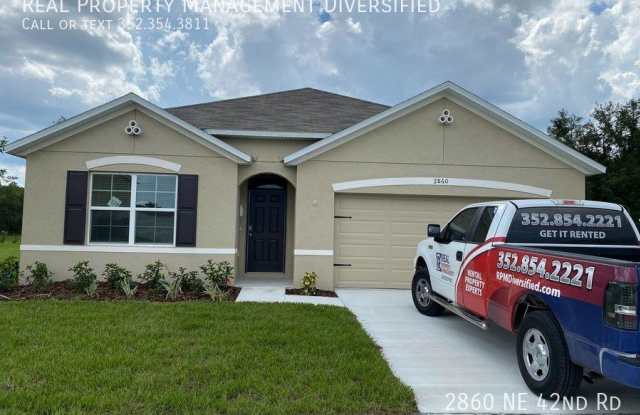 2860 Ne 42nd Rd