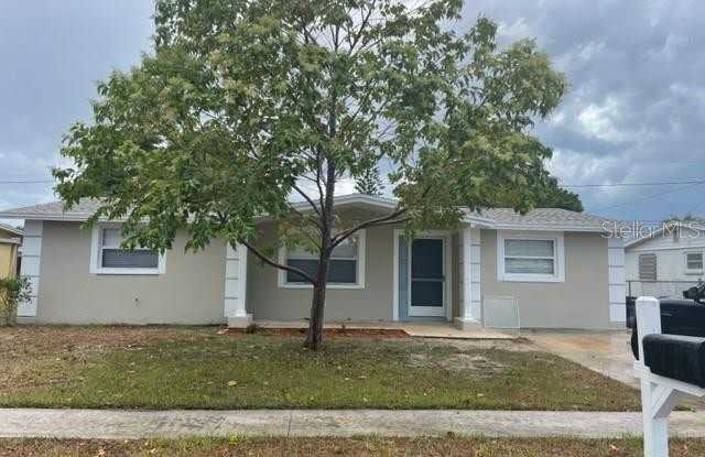 2043 SHANNON DRIVE