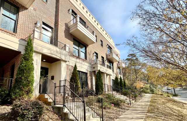 Photo of 610 West Blvd