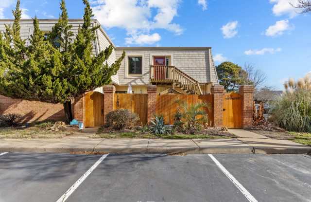 Bright and Beautiful Condo-Style Home with Park Views!