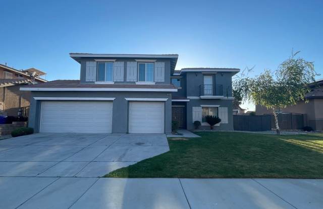 Victorville- Tanamera Home- 5 Bedrooms, 4 bathrooms, Two story, Great Entertainment Home