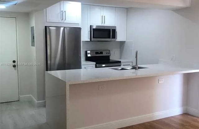 8180 Geneva Ct