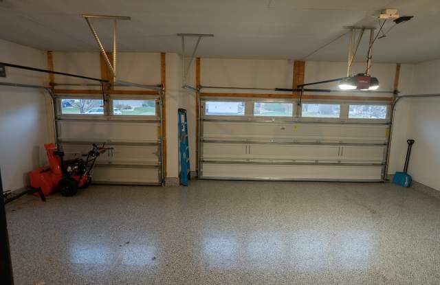 Photo of 8481 Portage Lane East