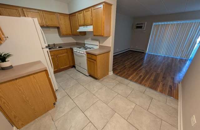 12715 S La Crosse Avenue